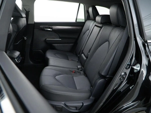 Внедорожник Toyota Highlander 2026 года, 5498888 рублей, Москва
