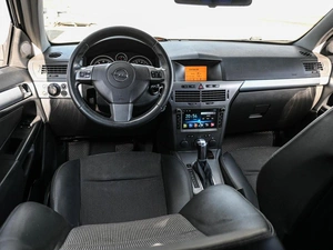 Хетчбэк Opel Astra GTC 2006 года, 549000 рублей, Кирилловка