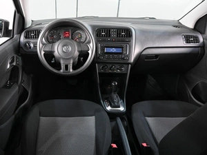 Седан Volkswagen Polo 2011 года, 999000 рублей, Аксай