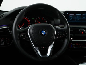 Седан BMW 5 серия 2019 года, 2155444 рублей, Москва