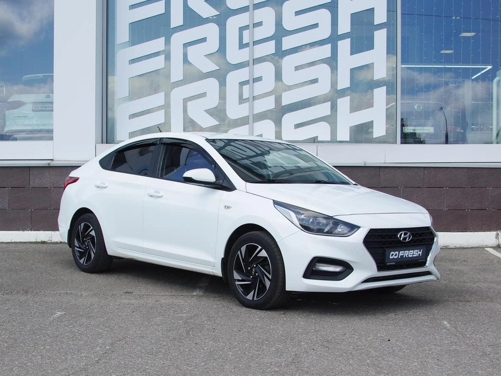 Седан Hyundai Solaris 2017 года, 1289000 рублей, Владимир