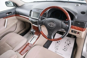 Седан Toyota Premio 2004 года, 819000 рублей, Красноярск