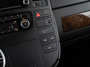 Минивэн Volkswagen Multivan 2011 года, 2649999 рублей, Москва