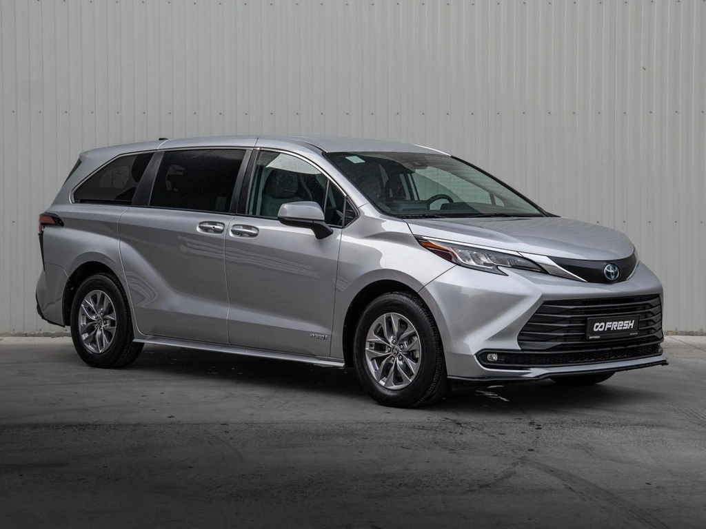 Минивэн Toyota Sienna 2021 года, 3670000 рублей, Краснодар