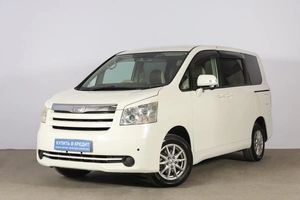 Минивэн Toyota Noah 2008 года, 1409000 рублей, Новосибирск