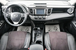 Внедорожник Toyota RAV4 2017 года, 2849000 рублей, Красноярск
