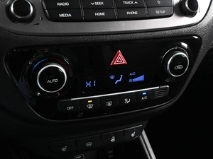 Седан Hyundai Solaris 2019 года, 1390000 рублей, Аксай