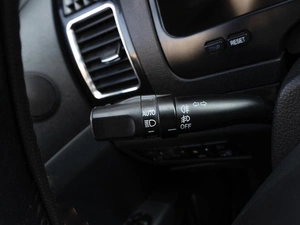 Хетчбэк Geely Emgrand EC7 2013 года, 469000 рублей, Саратов