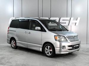 Минивэн Toyota Noah 2001 года, 899000 рублей, Аксай