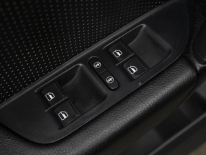 Внедорожник Volkswagen Touareg 2012 года, 1800000 рублей, Омск