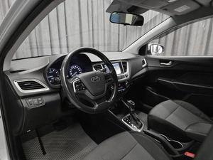 Седан Hyundai Solaris 2019 года, 1249000 рублей, Красноярск