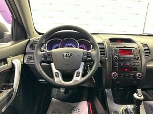 Внедорожник Kia Sorento 2012 года, 1230000 рублей, Красноярск