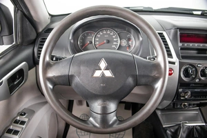 Внедорожник Mitsubishi Pajero Sport 2011 года, 1499000 рублей, Пермь
