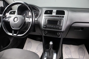 Седан Volkswagen Polo 2016 года, 1039000 рублей, Оренбург