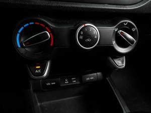 Седан Kia Rio 2017 года, 1274000 рублей, Воронеж