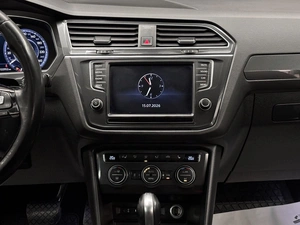 Внедорожник Volkswagen Tiguan 2016 года, 2149000 рублей, Красноярск