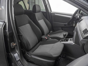 Седан Opel Astra 2010 года, 519000 рублей, Тюмень