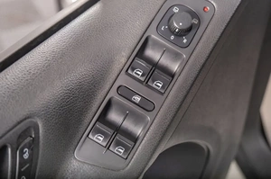 Внедорожник Volkswagen Tiguan 2010 года, 1179000 рублей, Томск