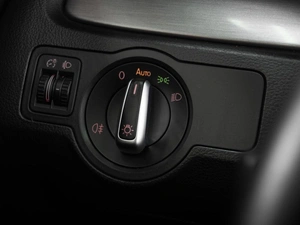 Седан Volkswagen Passat 2011 года, 888000 рублей, Тюмень