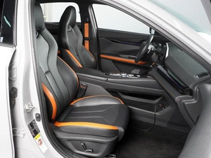 Лифтбек Changan UNI-V 2023 года, 2455000 рублей, Красный Пахарь