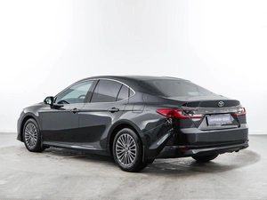Седан Toyota Camry 2025 года, 4198999 рублей, Москва
