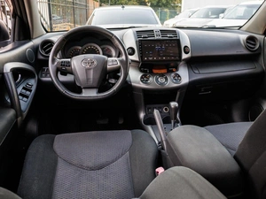 Внедорожник Toyota RAV4 2011 года, 1199000 рублей, Большой Сочи