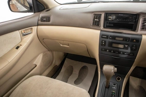 Универсал Toyota Corolla Fielder 2000 года, 589000 рублей, Барнаул