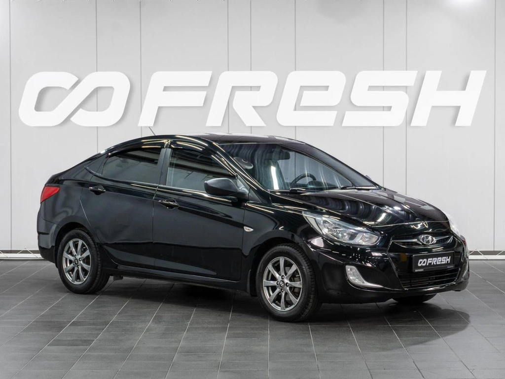 Седан Hyundai Solaris 2014 года, 1099000 рублей, Сургут