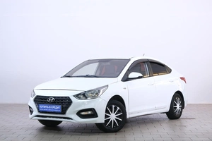 Седан Hyundai Solaris 2017 года, 839000 рублей, Омск