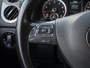Внедорожник Volkswagen Tiguan 2011 года, 1395000 рублей, Краснодар