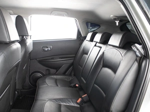 Внедорожник Nissan Qashqai 2007 года, 750000 рублей, Омск