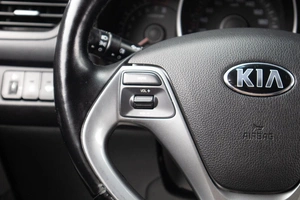 Седан Kia Rio 2016 года, 1039000 рублей, Оренбург