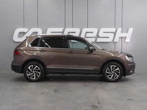 Внедорожник Volkswagen Tiguan 2018 года, 1865000 рублей, Воронеж