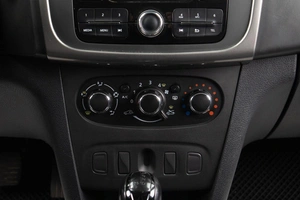 Седан Renault Logan 2019 года, 1079000 рублей, Оренбург