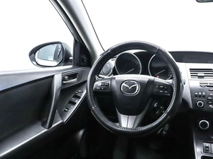 Хетчбэк Mazda 3 2011 года, 930000 рублей, Красноярск