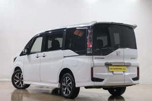 Минивэн Honda Stepwgn 2017 года, 2389000 рублей, Новокузнецк