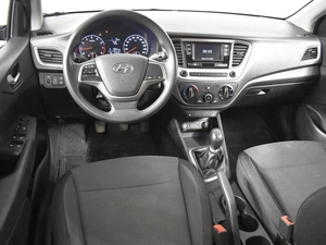 Седан Hyundai Solaris 2018 года, 1076100 рублей, Казань