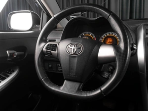 Седан Toyota Corolla 2012 года, 1099000 рублей, Тюмень