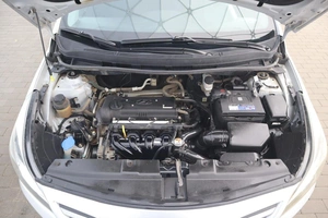 Хэтчбек Hyundai Solaris 2015 года, 890000 рублей, Орёл