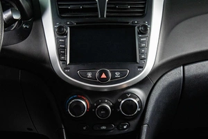Седан Hyundai Solaris 2016 года, 1059000 рублей, Сургут