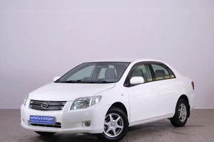 Седан Toyota Corolla Axio 2009 года, 899000 рублей, Омск
