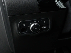 Хетчбэк Mercedes-benz B-класс 2019 года, 1810111 рублей, Москва