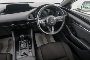 Хетчбэк Mazda 3 2019 года, 1839000 рублей, Красноярск