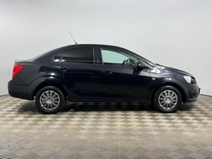 Седан Chevrolet Aveo 2014 года, 620000 рублей, Казань