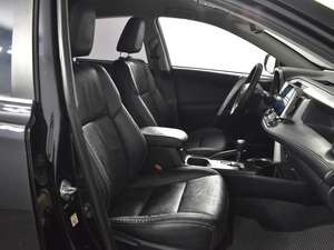 Внедорожник Toyota RAV4 2017 года, 2559900 рублей, Казань