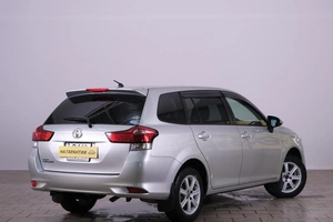 Универсал Toyota Corolla Fielder 2015 года, 1349000 рублей, Омск