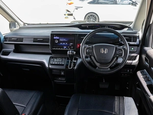 Минивэн Honda Stepwgn Spada 2018 года, 2200000 рублей, Краснодар