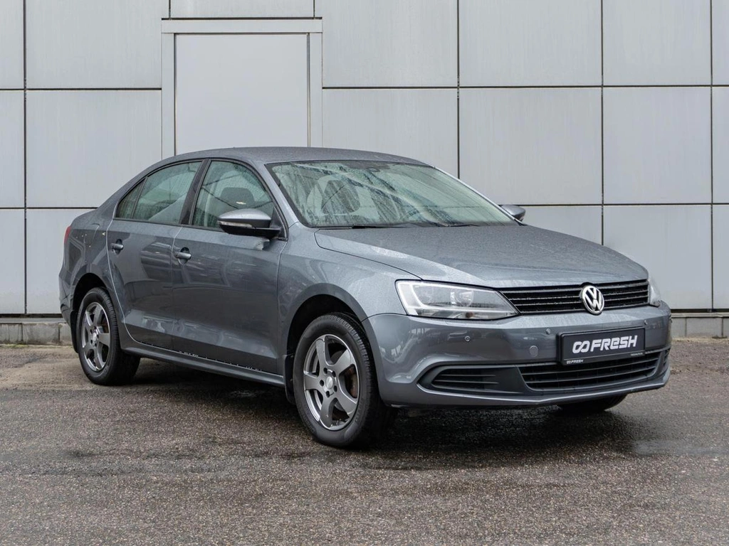 Седан Volkswagen Jetta 2013 года, 1010000 рублей, Санкт-Петербург