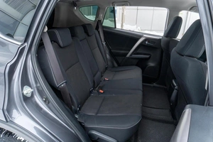 Внедорожник Toyota RAV4 2015 года, 2099000 рублей, Саратов