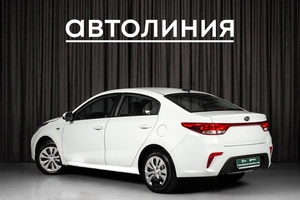 Седан Kia Rio 2019 года, 970000 рублей, Красноярск